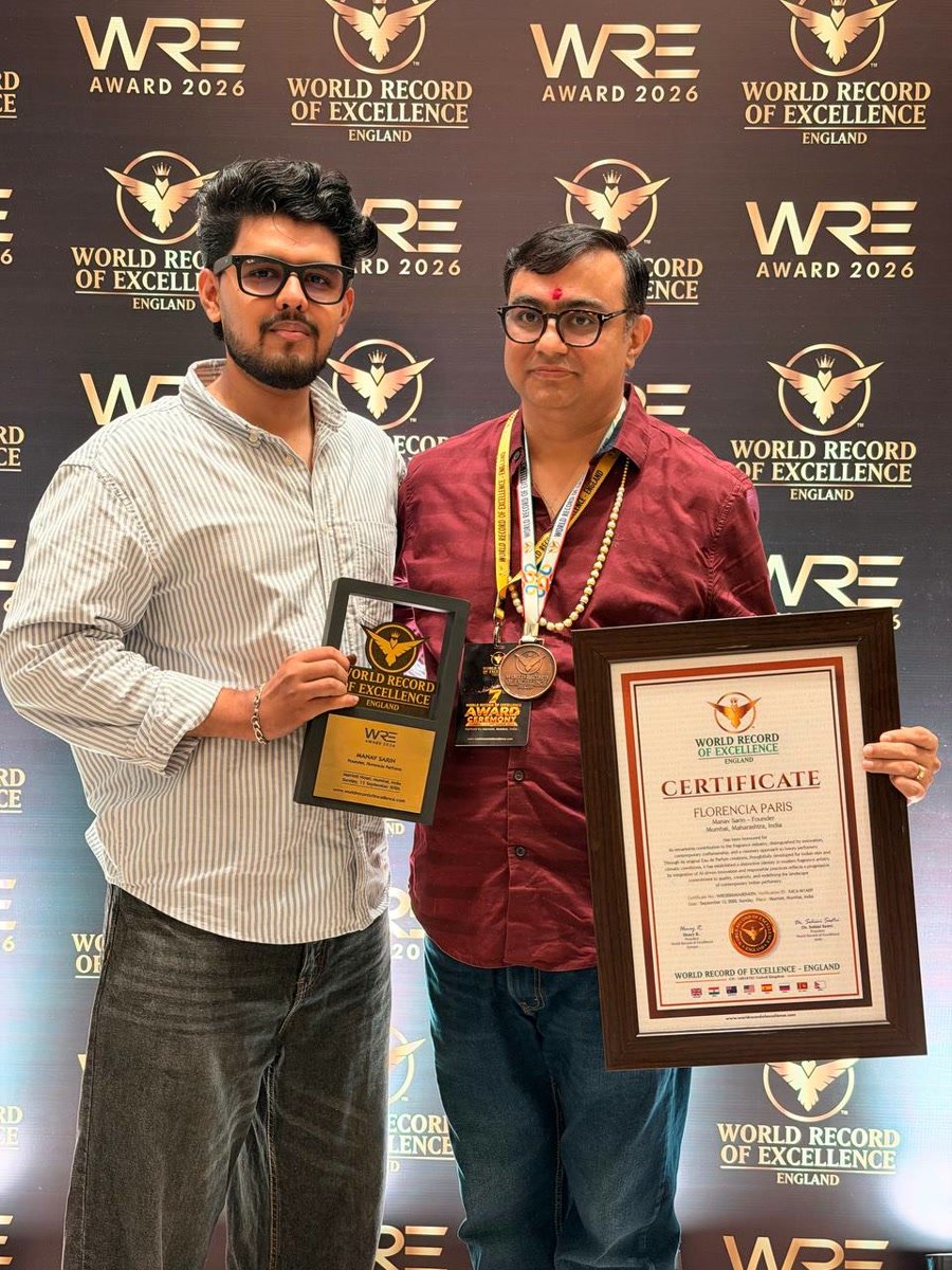 Manav Sarin with trophy